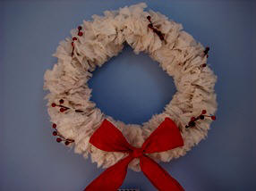 how to make a Christmas wreath from tissue paper